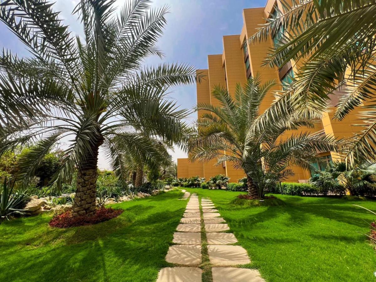 Grand Millennium Al Seef Basra Bagian luar foto