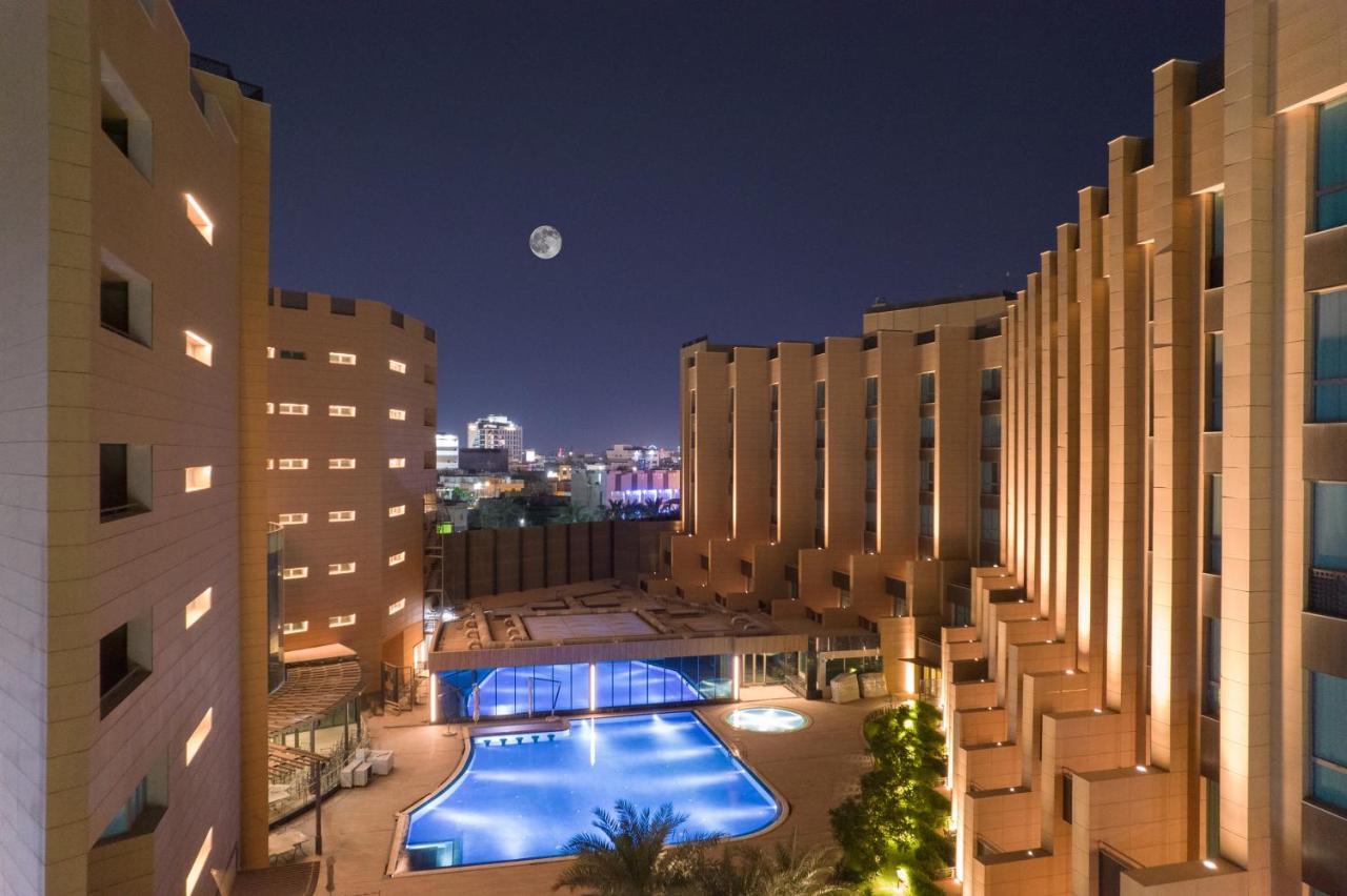 Grand Millennium Al Seef Basra Bagian luar foto